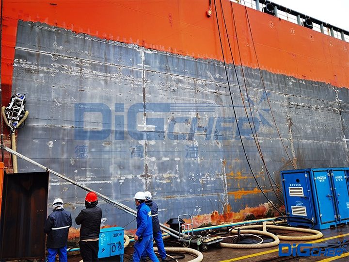 CR4D船舶除銹爬壁機(jī)器人作業(yè)