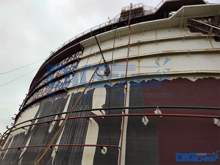 德高潔儲罐除銹機器人除銹施工